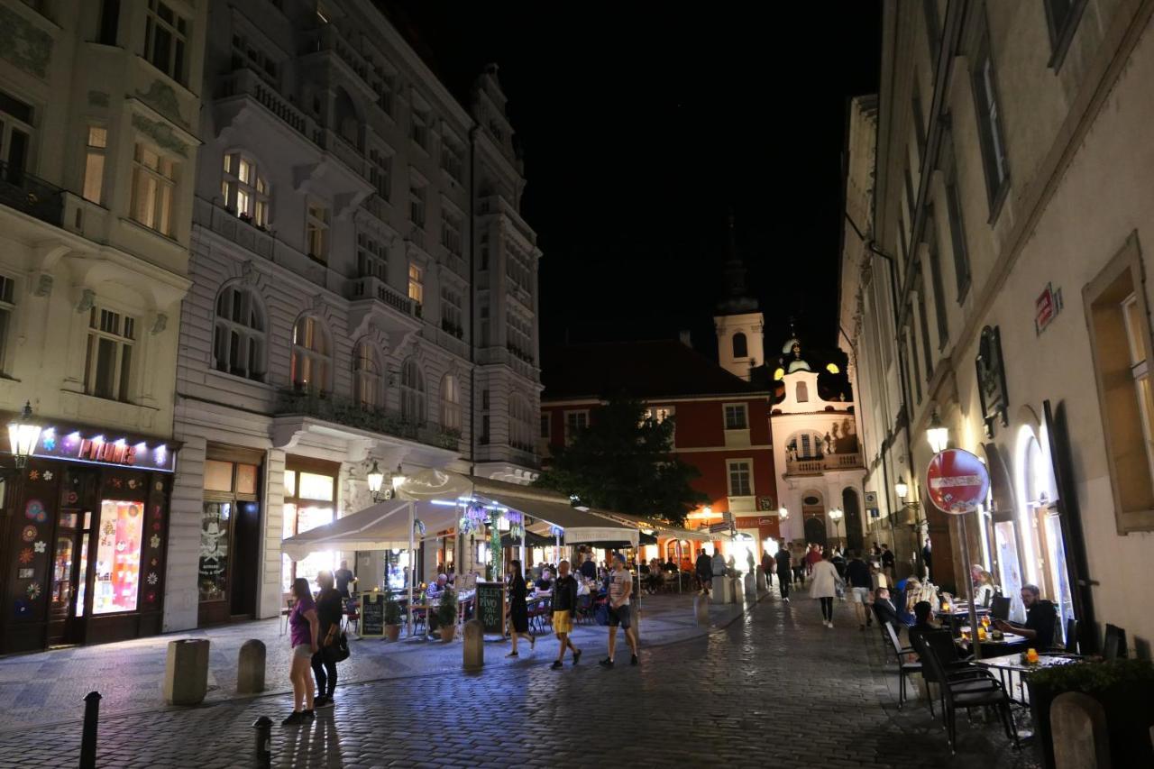 Hotel Liliova Prague Old Town Bagian luar foto