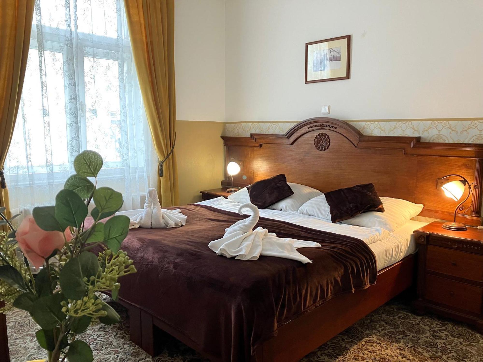 Hotel Liliova Prague Old Town Bagian luar foto