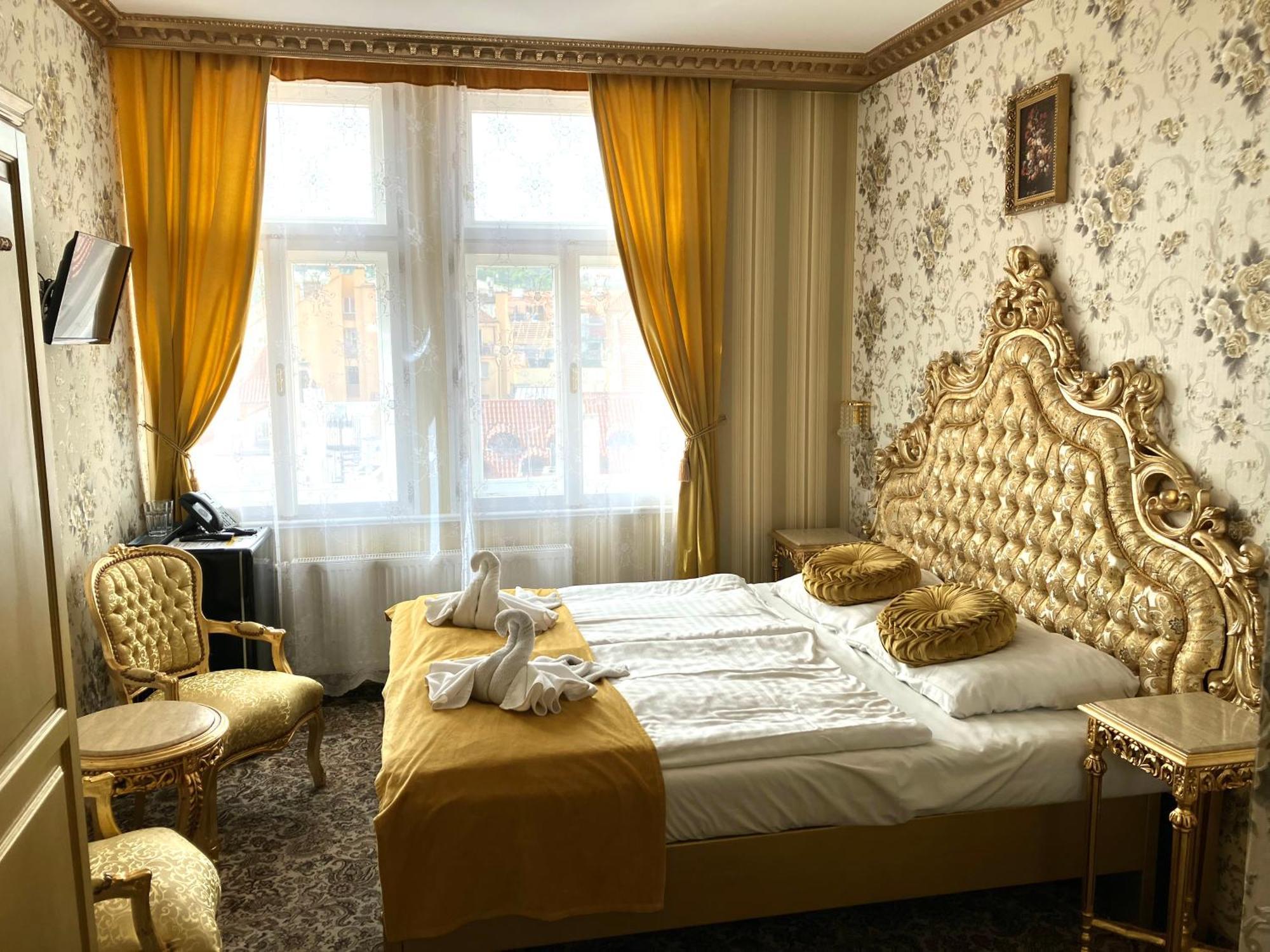 Hotel Liliova Prague Old Town Bagian luar foto
