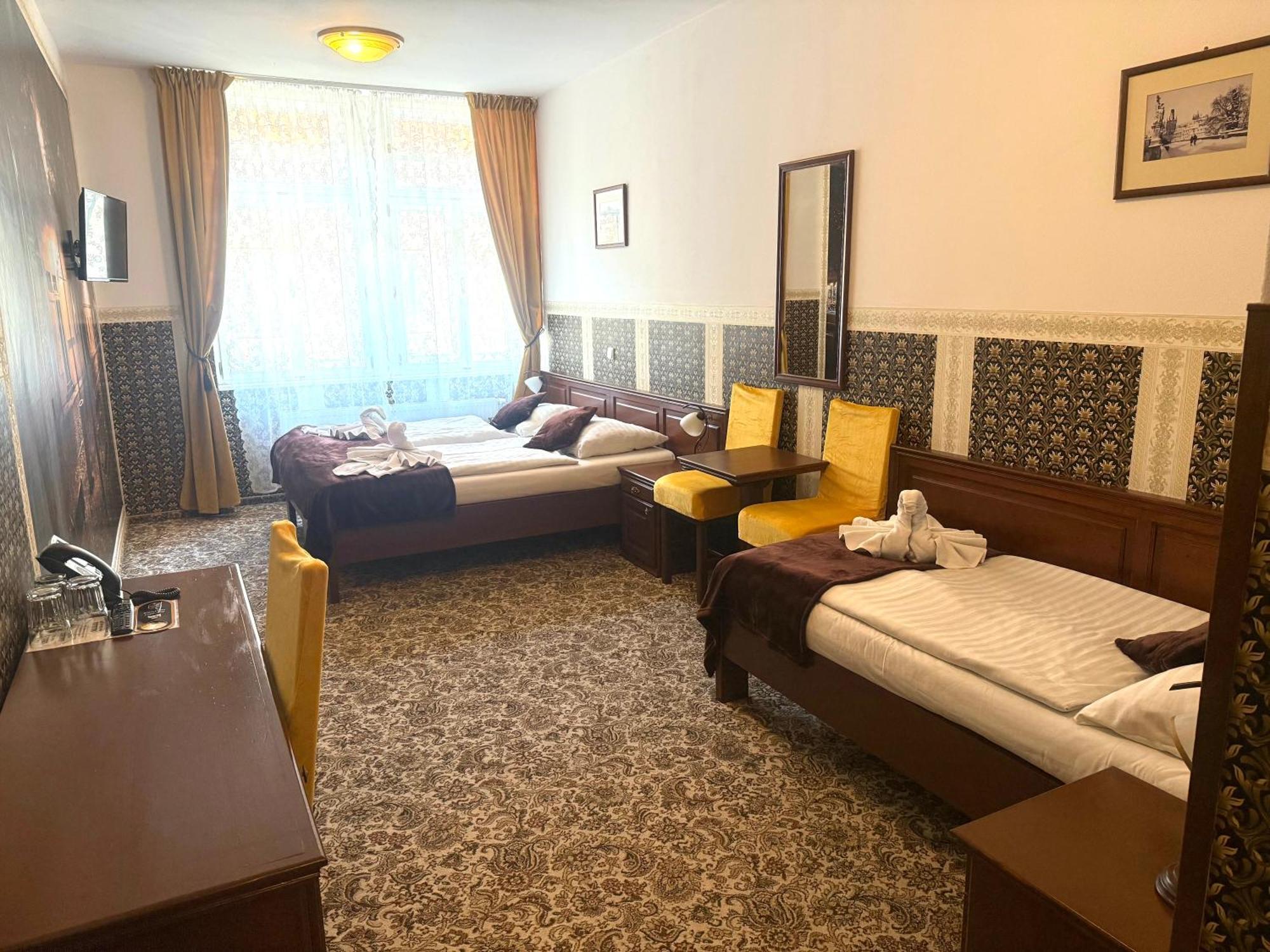 Hotel Liliova Prague Old Town Bagian luar foto